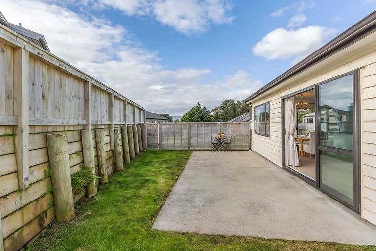 Photo of property in 72 Staithes Drive North, Whitby, Porirua, 5024