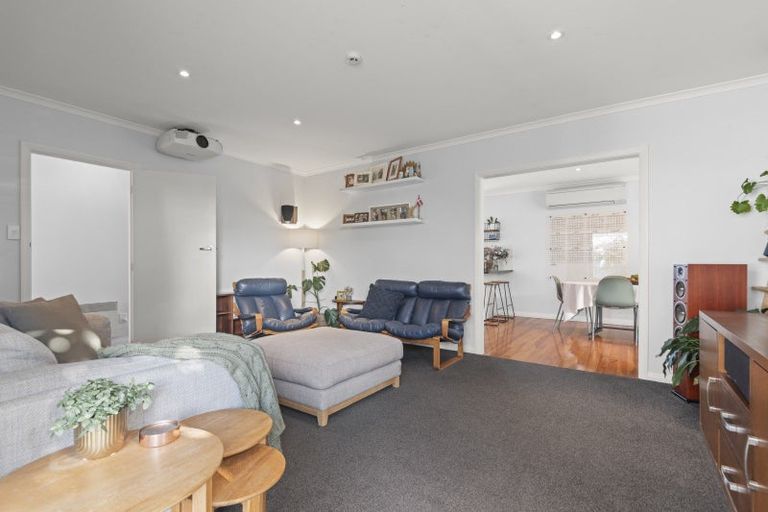 Photo of property in 1 Sinclair Avenue, Highbury, Palmerston North, 4412