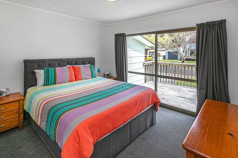 Photo of property in 17 Mako Avenue, Whiritoa, Whangamata, 3691