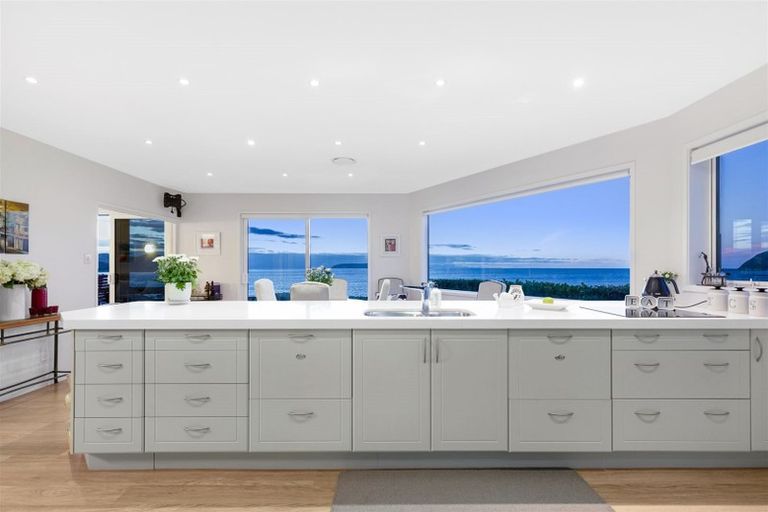 Photo of property in 11 Motuhara Road, Plimmerton, Porirua, 5026