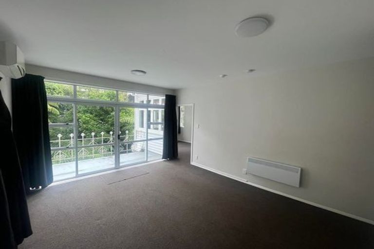 Photo of property in 4a Easdale Street, Kelburn, Wellington, 6012