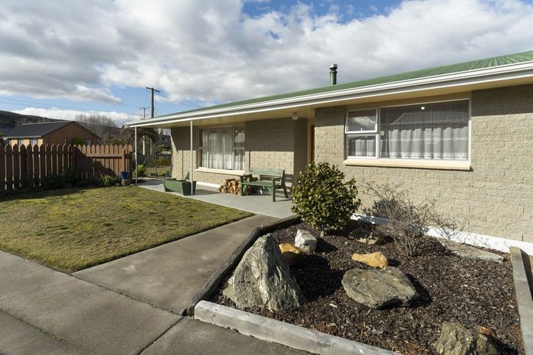 Photo of property in 77 Fache Street, Clyde, 9330