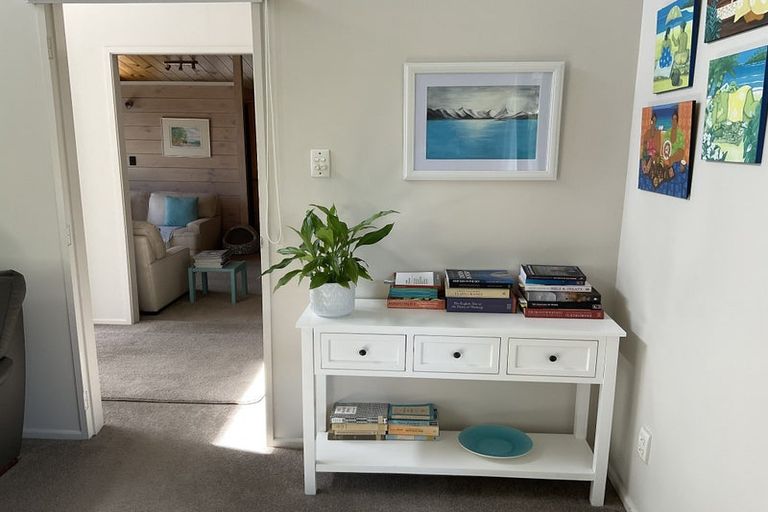 Photo of property in 4 Malfroy Lane, Raumati Beach, Paraparaumu, 5032