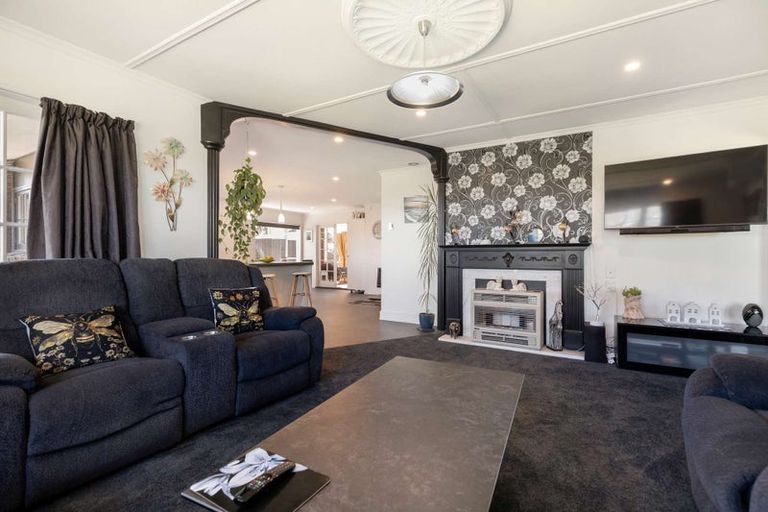 Photo of property in 2 Montgomery Road, Otamatea, Whanganui, 4501