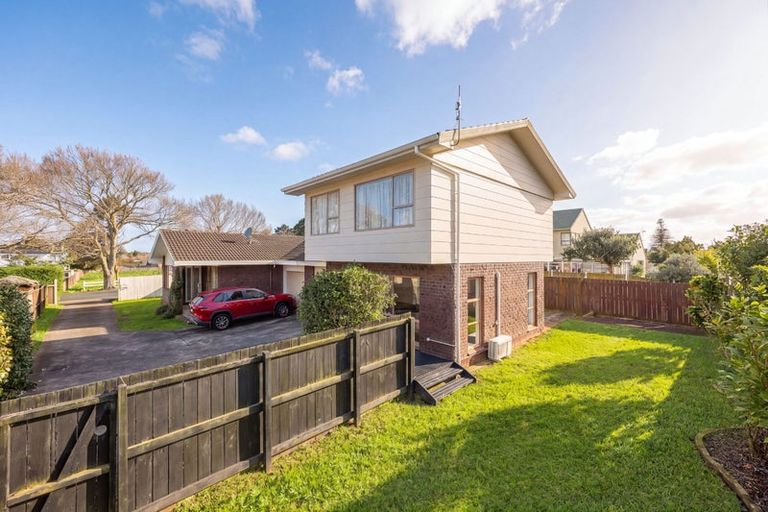 Photo of property in 2/23 Butley Drive, Farm Cove, Auckland, 2012