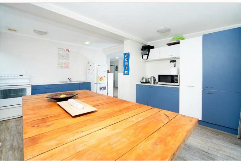 Photo of property in 156 Lynn Road, Bayview, Auckland, 0629