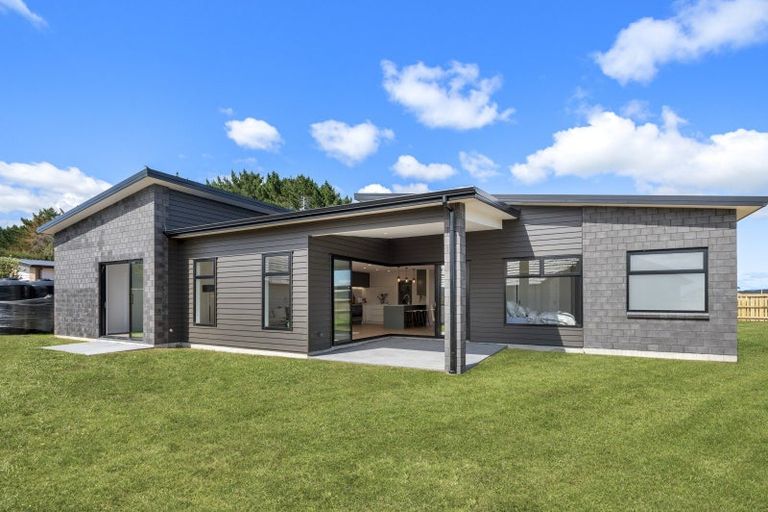 Photo of property in 111 Mclarin Road, Glenbrook, 2681