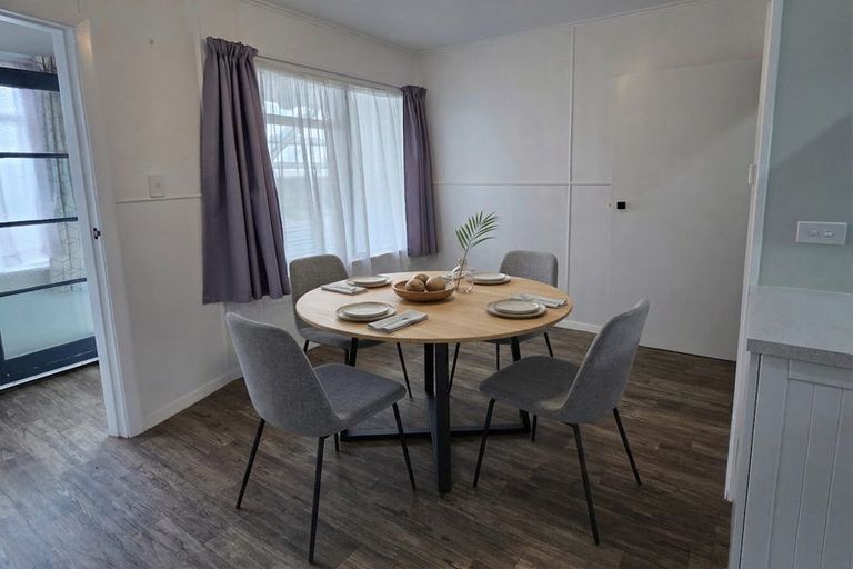 Photo of property in 8a-8b Devon Place, Cannons Creek, Porirua, 5024