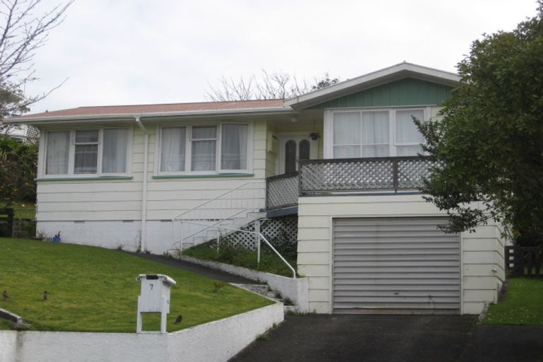 Photo of property in 7 Granby Place, Westown, New Plymouth, 4310