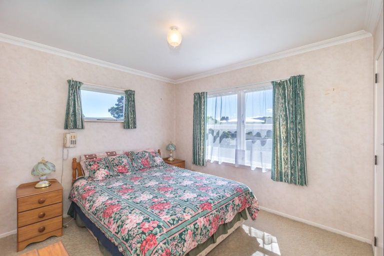 Photo of property in 10 Ross Street, Levin, 5510