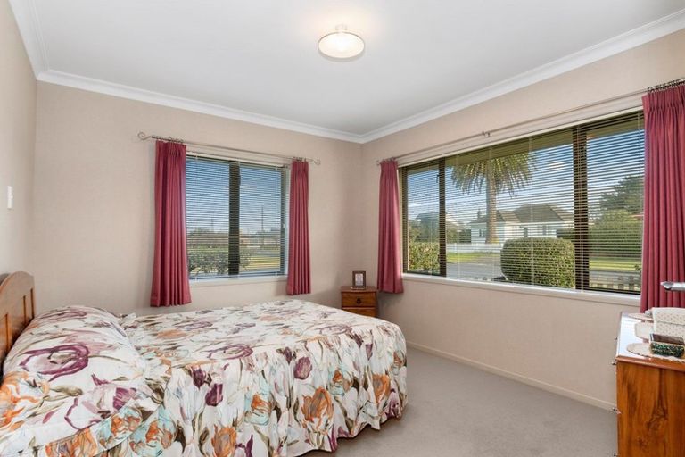 Photo of property in 2 Pemberton Crescent, Greerton, Tauranga, 3112