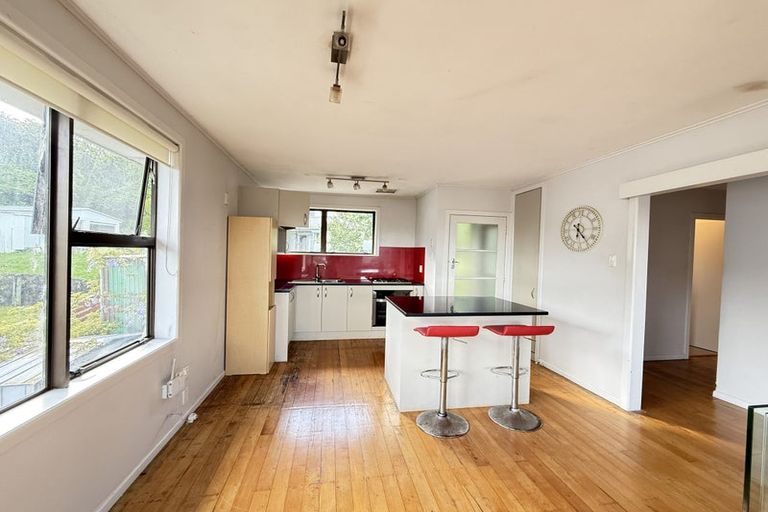 Photo of property in 1/18 Cypress Place, Sunnynook, Auckland, 0620