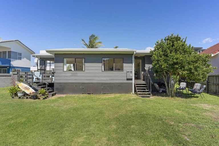 Photo of property in 403c Beach Road, Whangamata, 3620