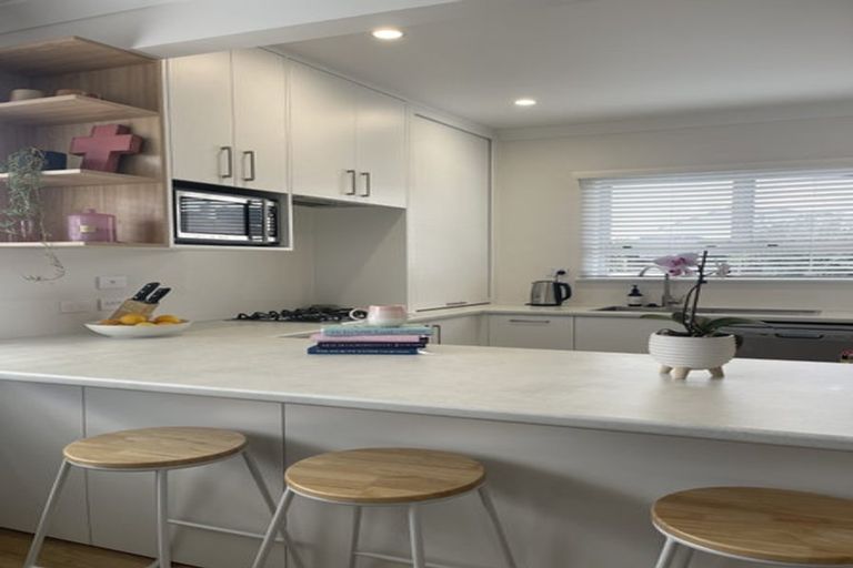 Photo of property in 25 Waimea Street, Westown, New Plymouth, 4310