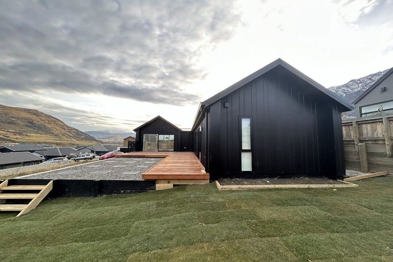 Photo of property in 45 Shepherd Road, Jacks Point, Queenstown, 9371