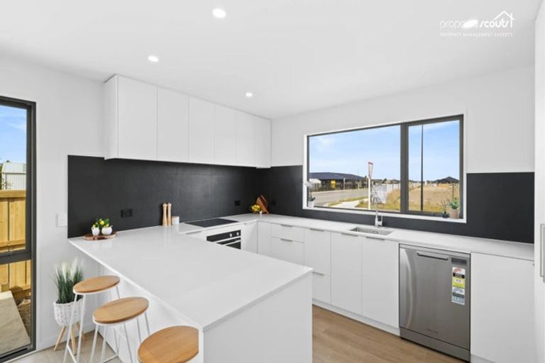 Photo of property in 2 Tarata Way, Lower Shotover, 9304