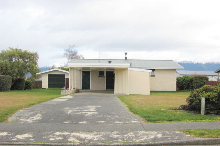 Photo of property in 35 Moana Crescent, Te Anau, 9600