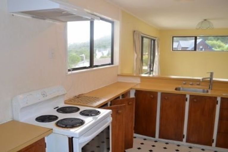 Photo of property in 60 Montgomery Avenue, Karori, Wellington, 6012