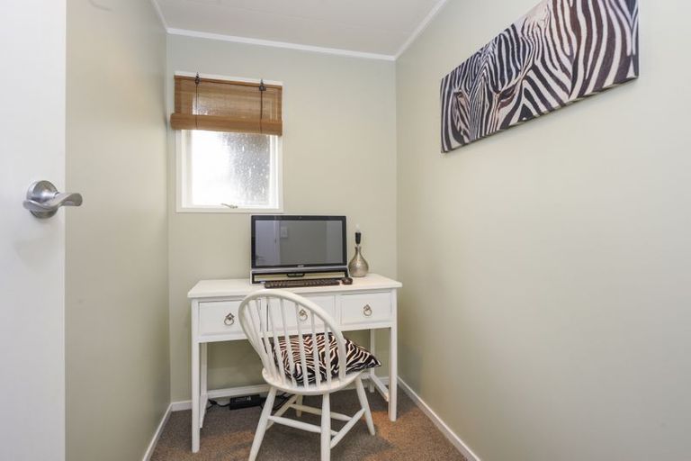 Photo of property in 83 Sunnyvale Road, Massey, Auckland, 0614