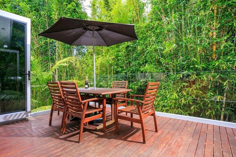 Photo of property in 16c Charmaine Road, Torbay, Auckland, 0630