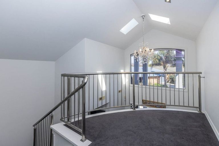 Photo of property in 15 Naomi Place, Cambridge, 3434