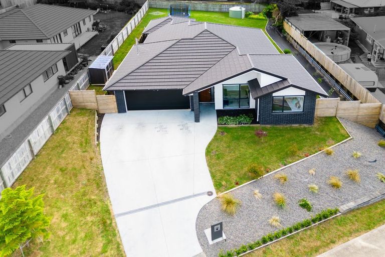 Photo of property in 18 Laurelwood Avenue, Pukekohe, 2120