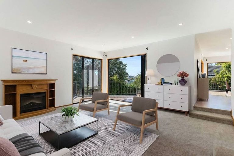 Photo of property in 90 Pah Road, Cockle Bay, Auckland, 2014