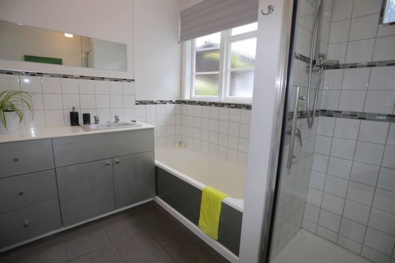 Photo of property in 45 Cornwall Road, Lyttelton, 8082