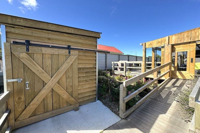 Photo of property in 33 Main Road, Owaka, 9535