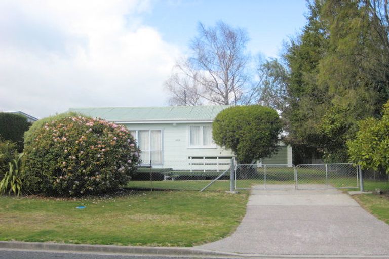 Photo of property in 100 Wharewaka Road, Wharewaka, Taupo, 3330
