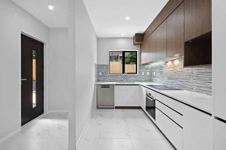 Photo of property in 28c Studfall Street, Pakuranga Heights, Auckland, 2010