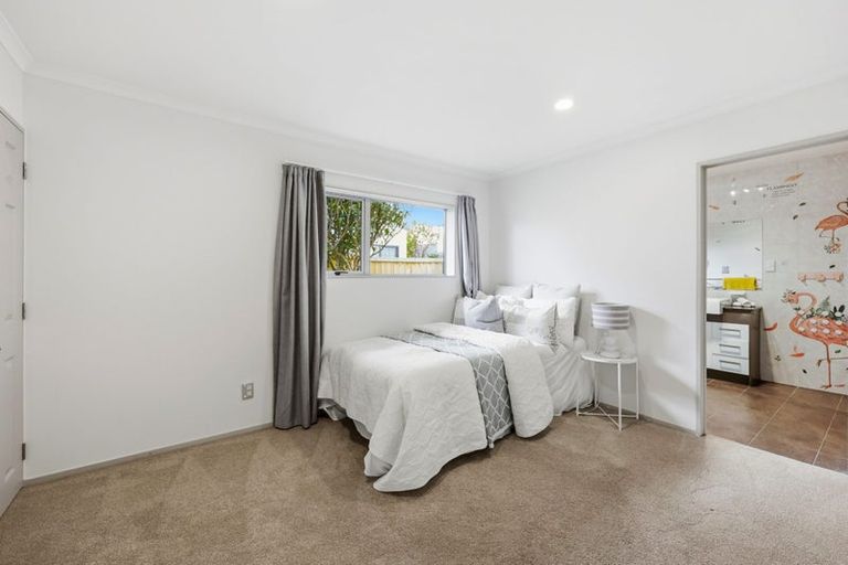 Photo of property in 27 Galsworthy Place, Bucklands Beach, Auckland, 2014