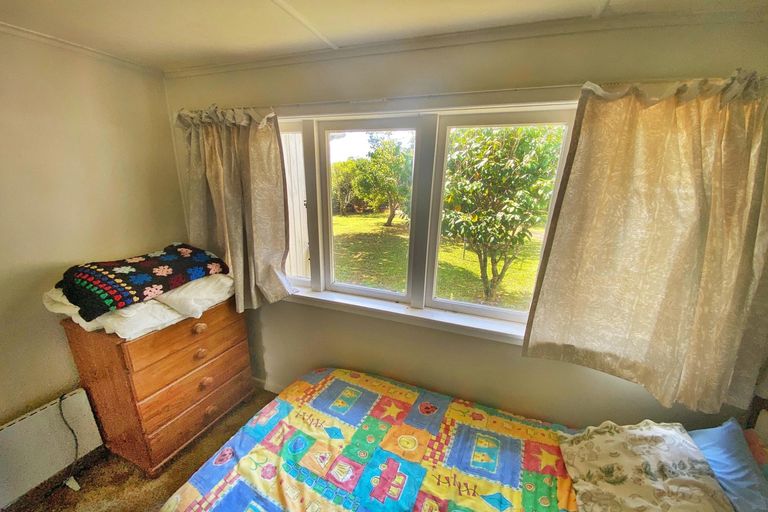 Photo of property in 9 Hauraki Road, Leigh, 0985