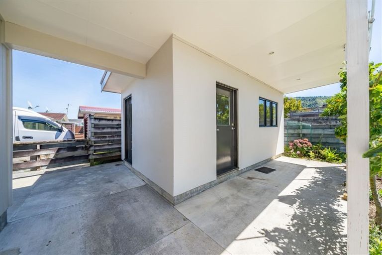 Photo of property in 6 Seattle Grove, Totara Park, Upper Hutt, 5018