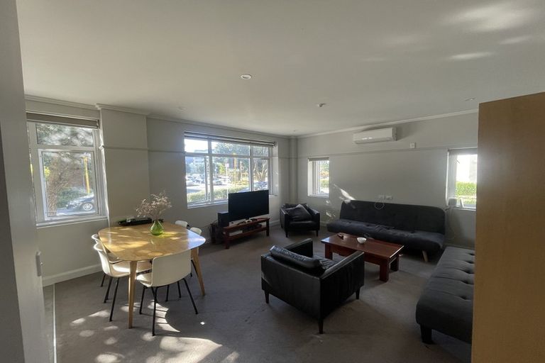 Photo of property in Fountain Court, 16/48 Oriental Parade, Oriental Bay, Wellington, 6011