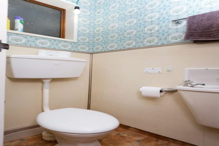 Photo of property in 3 Norwich Avenue, Spotswood, New Plymouth, 4310