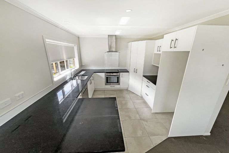 Photo of property in 41 Hilton Road, Carterton, 5713