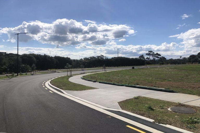 Photo of property in 28 Omahuru Road, Glenbrook, 2681