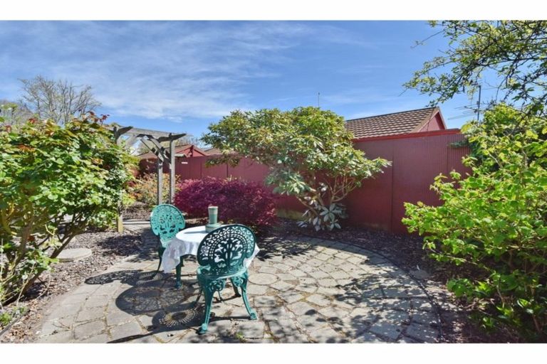 Photo of property in 64a Windermere Road, Papanui, Christchurch, 8053