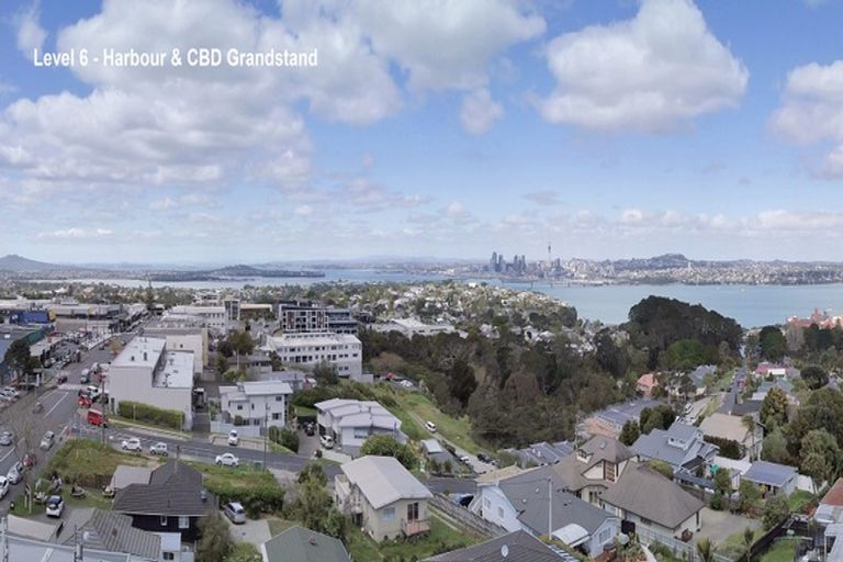 Photo of property in 1/104 Mokoia Road, Birkenhead, Auckland, 0626