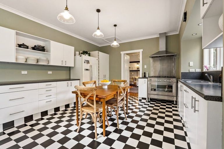 Photo of property in 51 Sefton Street, Wadestown, Wellington, 6012