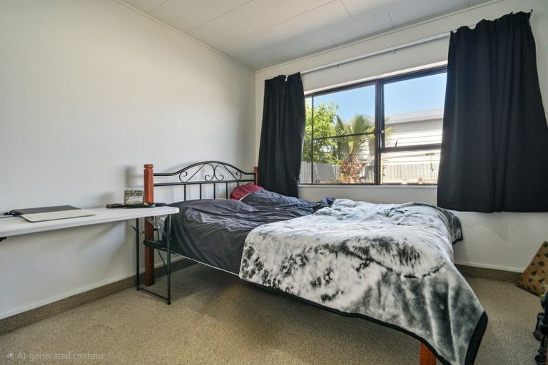 Photo of property in 2/411 Avenue Road West, Hastings, 4122