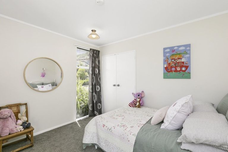 Photo of property in 5 Gavaskar Place, Khandallah, Wellington, 6035