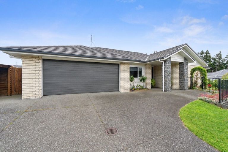 Photo of property in 17 Layla Place, Katikati, 3178