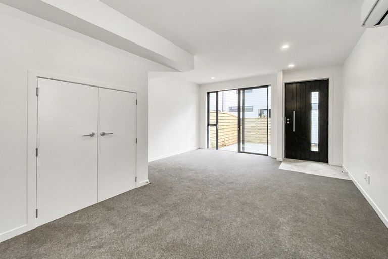 Photo of property in 4/1 Elliott Street, Johnsonville, Wellington, 6037