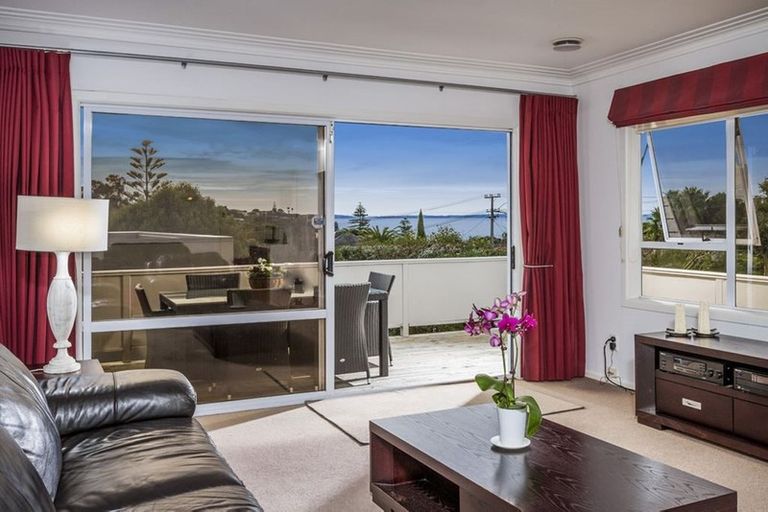 Photo of property in 340 Beach Road, Mairangi Bay, Auckland, 0630