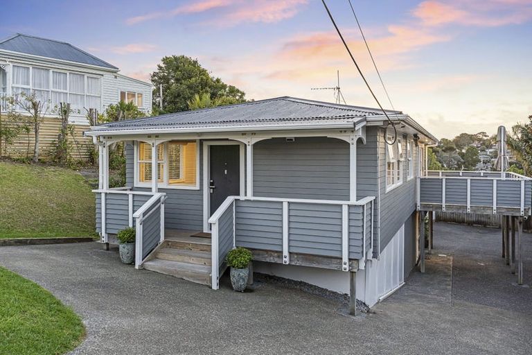 Photo of property in 66 Verbena Road, Birkdale, Auckland, 0626