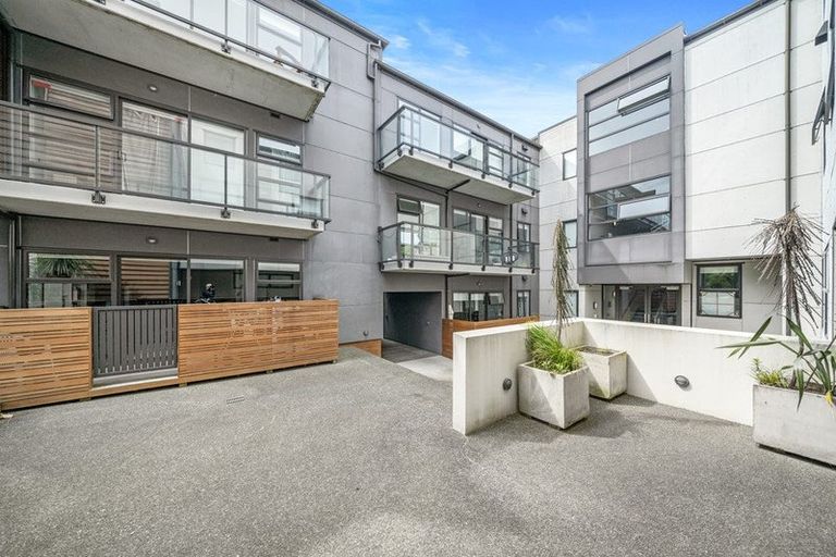Photo of property in Detroit Apartments, 201/181 Tasman Street, Mount Cook, Wellington, 6021