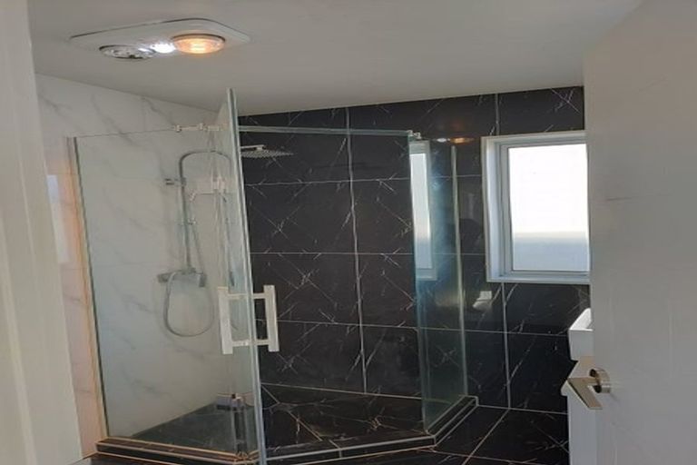 Photo of property in 75 Rosewell Crescent, Flat Bush, Auckland, 2019