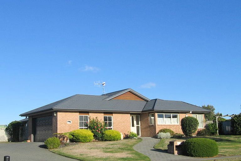 Photo of property in 5 Harvest Court, Paraparaumu, 5032